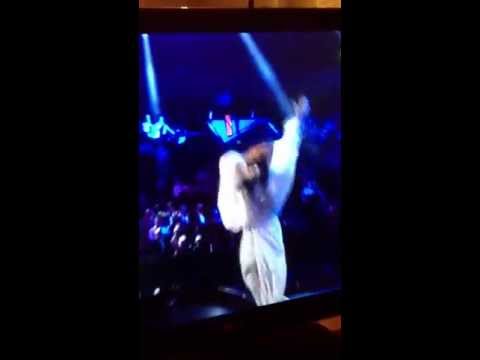 Eurovision singer falls from the stage !