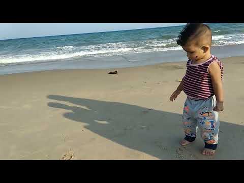 Hemu play & Drawing with sand at beach  🏄🚣🏊🤽