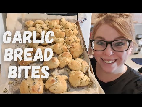 Homemade Garlic Knots | Copycat Domino's Parmesan Bread Bites
