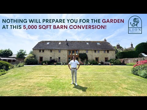 This mid-19th Century barn conversion offers over 5,000sq.ft of living space on a 0.9 acre plot.