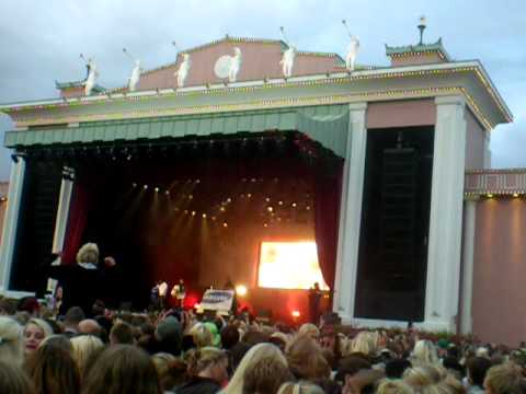 SIBEL feat LAZEE - The Fall - NRJ in the park (2010.08.27) Göteborg