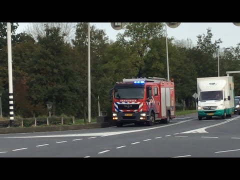 P1 [rijopleiding] brandweer 02-7467 met spoed door Leeuwarden