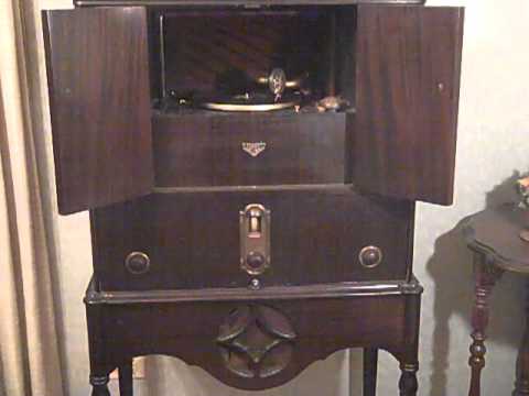 ARTHUR LANGE'S ORCH. - LITTLE BUTTERFLY - ROARING 20'S VICTROLA RADIOLA