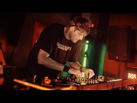 MAJKL NSK | Acid Techno BUCARAMANGA COLOMBIA Vinyl Live set #dj #music