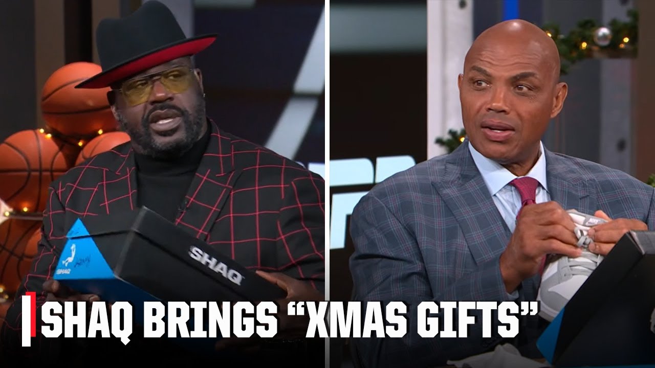 Shaq brings Chuck & Kenny a 'Christmas gift' 🎁😅 | NBA Tip-Off