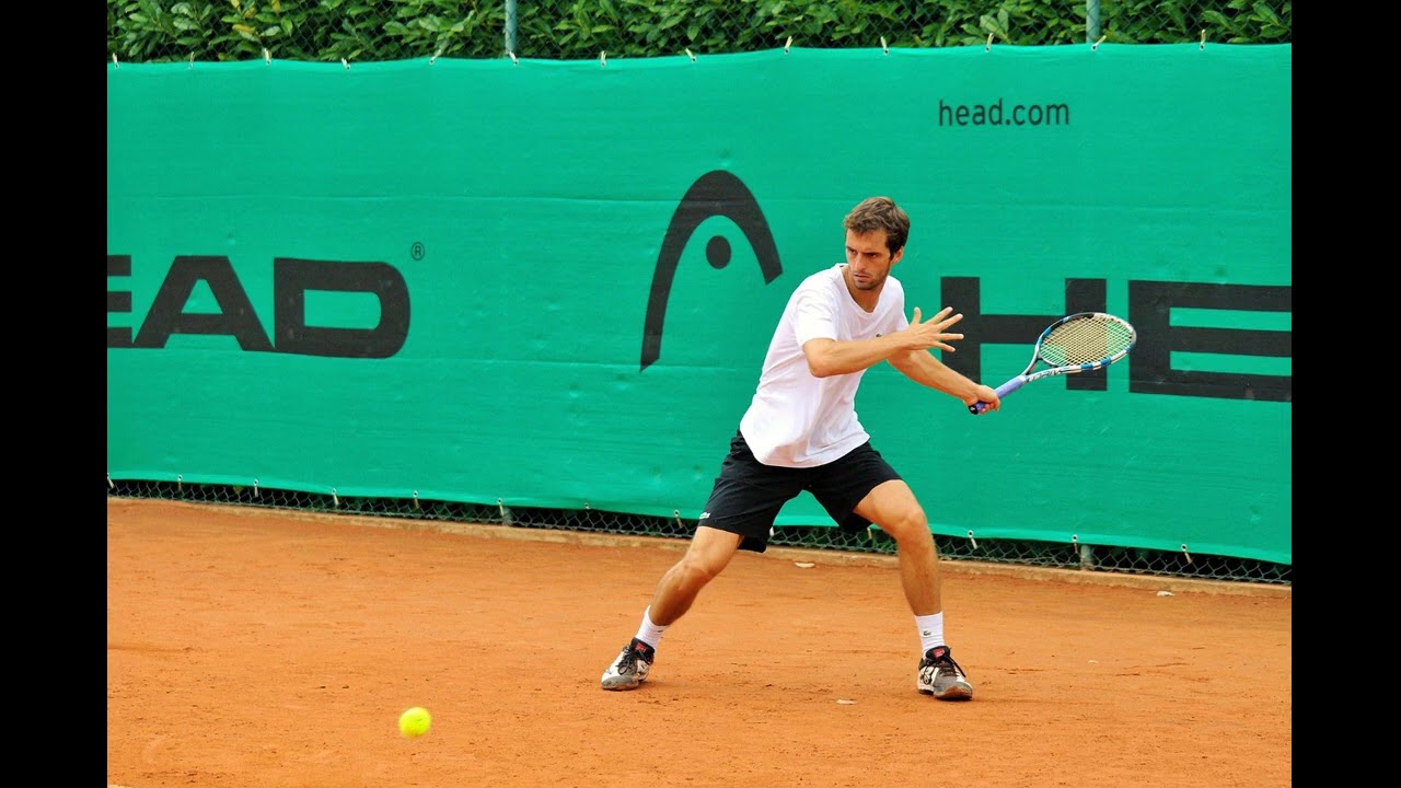 Tomás Etcheverry celebra su primer título ATP en Río de Janeiro