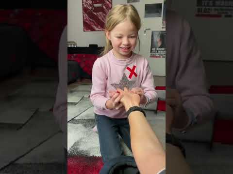 MARIE ist stark VERWIRRT! 😂 #tiktok #shorts #diy #tricks #kinder #magic