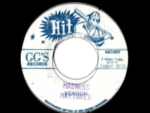 THE MAYTONES - Madness + version (1975 GG's records)