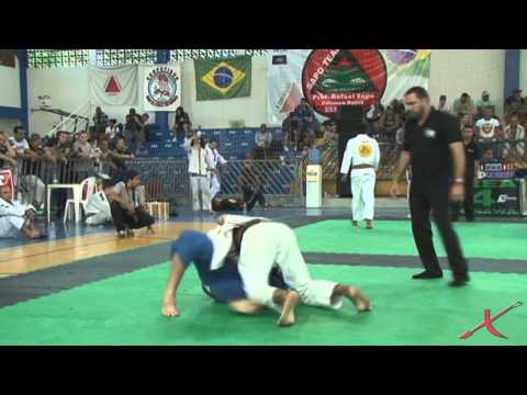 BRASILEIRO REGIÃO SUDESTE 2013 - Thiago Romaneli x Carlos Souza by X-COMBAT