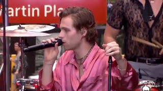 Download lagu 5SOS perform live in Sunrise Plaza: Youngblood, Teeth, No Shame mp3