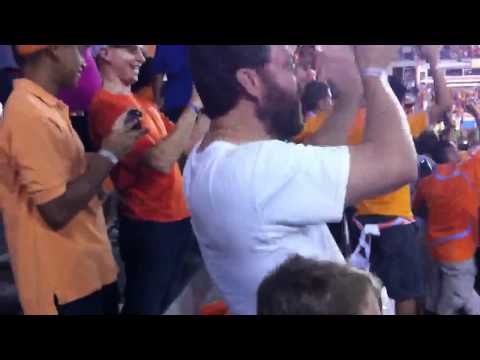 Brian Ching's first goal at BBVA