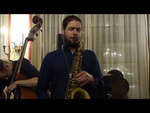 Purple is the Color - Cafe Traxlmayr, Linz, Austria, 2021-10-10