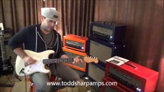 Ford Thurston plays JOAT 20RT at Nashville Music Gear Expo