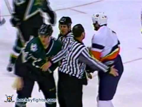 Eric Cairns vs Aaron Downey