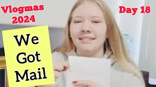 Vlogmas Day 18, Early Christmas Present, and more Mail
