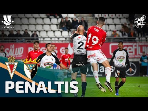 ¡Así vivió el banquillo del Real Murcia CF la tanda de penaltis!