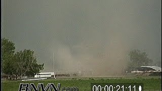 preview picture of video '6/2/1997 Weldona Colorado Tornado stock video.'