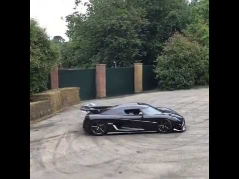 Koenigsegg One:1 Donuts Drift