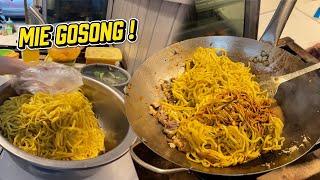 Download lagu WARUNG MIE KECILNYA INI LAHAP SI JAGO MERAH KINI BERANIKAN JUALAN LAGI! mp3 Download lagu WARUNG MIE KECILNYA INI LAHAP SI JAGO MERAH KINI BERANIKAN JUALAN LAGI! mp3