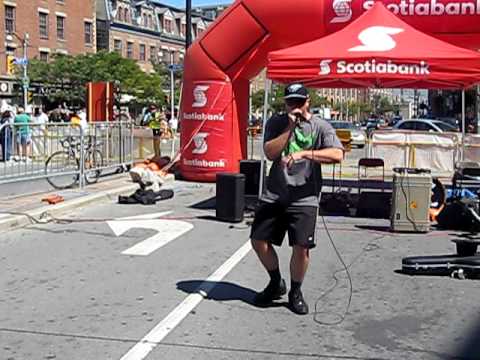 Scott Jackson aka the Beatbox Guy Buskerfest 2010, Toronto