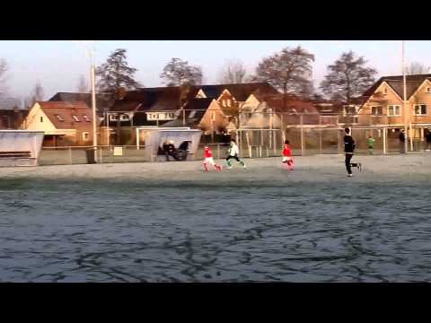Video 13 februari 2016 Woubrugge F1 - Gouda F1 2-1