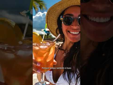 Imagine sobrevoar o mar azul da Bahia, ver Morro de São Paulo e Boipeba surgindo entre as nuvens…