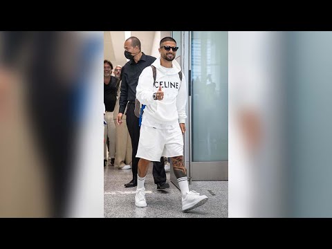 Lorenzo Insigne Greeted by Fans at the Toronto Airport #shorts