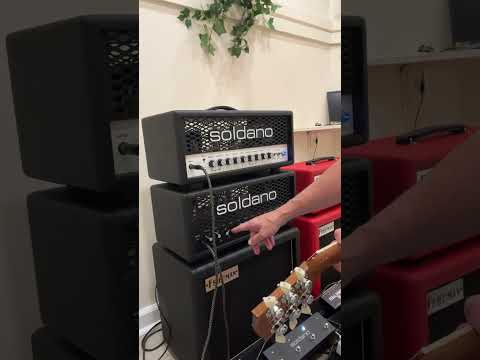 Soldano SLO-30  vs Soldano Astro 20 using a Gibson Les Paul Standard 50s