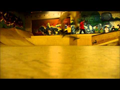 Niklas Hahn - Nollie Kickflip