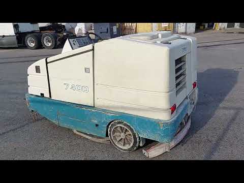 TENNANT 7400 Scrubbers | Platinum Group (2)