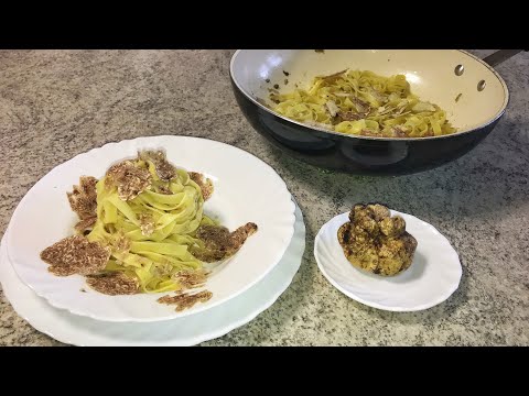 TAGLIATELLE CON TARTUFO BIANCO PREGIATO