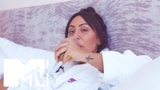 Sophie Kasaei's Style Guide To The VMA Red Carpet