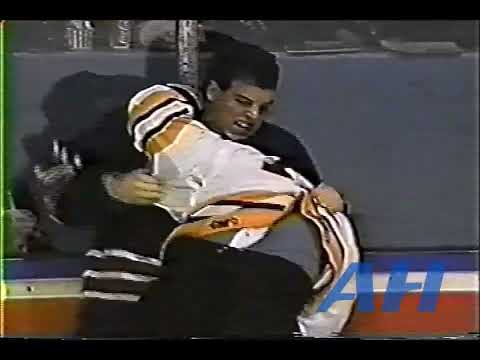 OHL Mar. 9, 1996 Colin Chaulk,KIN v Jason Sweitzer,OSH Kingston Frontenacs Oshawa Generals