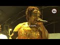 Khadija kopa (Mwanamke jeuri dawa yake muibie mumewe) live performance