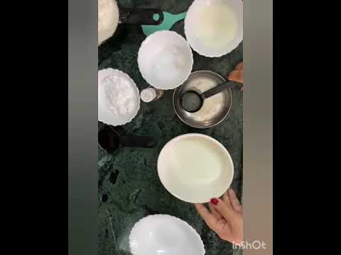 Basic vanilla sponge cake.