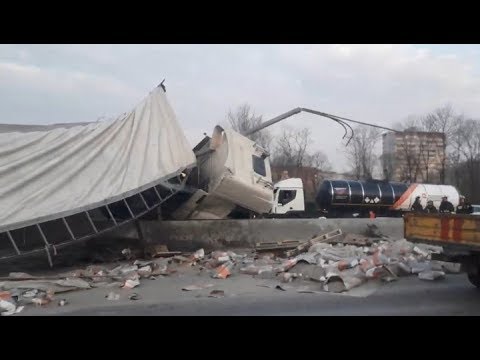 ПОДБОРКА АВАРИЙ НА ВИДЕО РЕГИСТРАТОР 2019