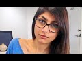 Actress Mia Khalifa Drinking Whole Cup Beer At 5 Sec Mia Khalifa Whatsapp Status