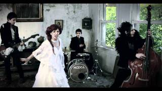 MODEL - Pembe Mezarlık
