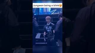 Download lagu Jungwon being a blink🥰 #kpop #enhypen #jungwon #rose #brunomars #mamaawards2024 #shorts mp3