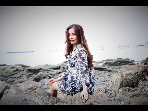 Thể hiện bởi Phương Thùy
