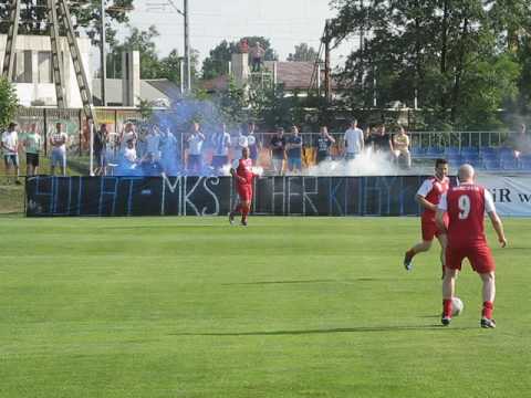 Kibice MKS Wicher Kobyłka podczas 90lecia klubu!