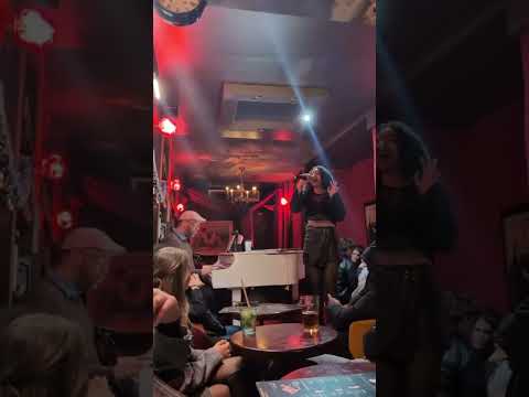 Moment live