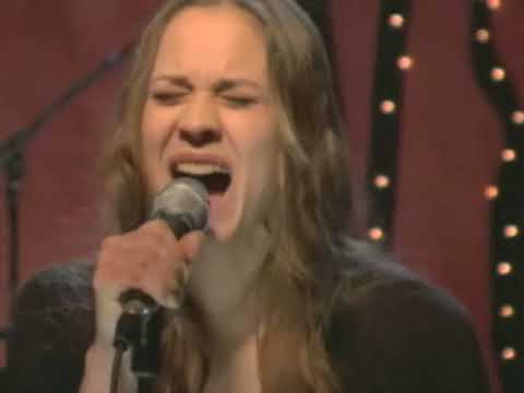 Thumbnail for Fiona Apple - VH1 Special 2005 - Extraordinary Machine, Not About Love, Paper Bag, Tymps by Fiona Apple