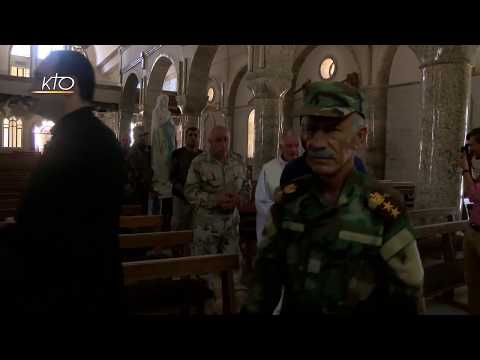 Procession d’une des Vierges de Lourdes à Qaraqosh (Irak)