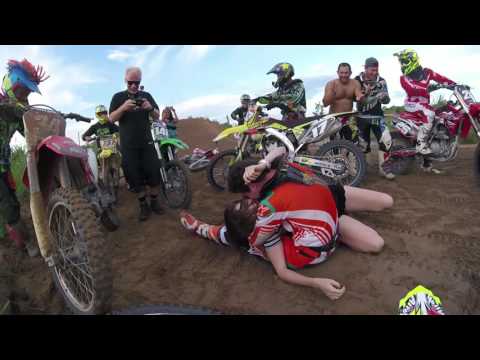 Pedido de Casamento Surpresa - Pista de Motocross