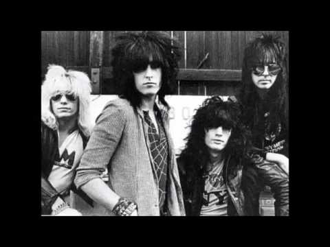 Motley Crue - On With The Show - original Leathur records version 1981