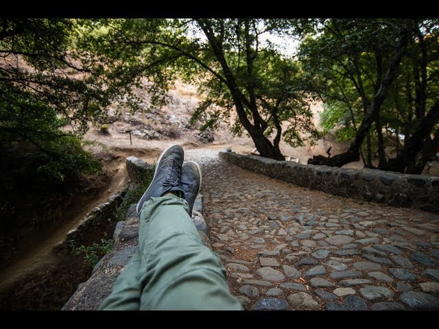 Videouttalande av Petra tou romiou Engelska