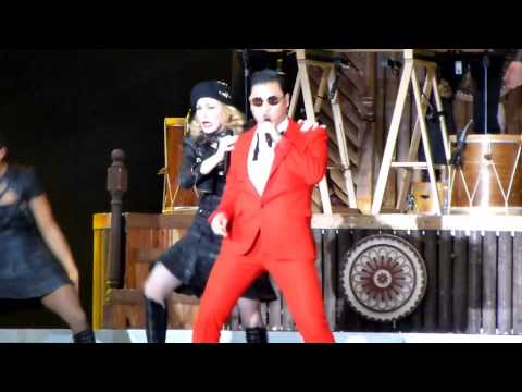 GIVE IT 2 ME GANGNAM STYLE - MADONNA & PSY MDNA TOUR NYC