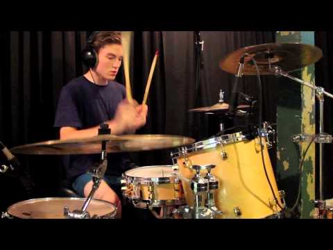 Snatch Racket (feat. Lia Smith) Premiere + Playthrough