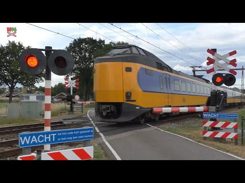 Martin96CLC - Dutch Level Crossing (2022) / Spoorwegovergangen Nederland
